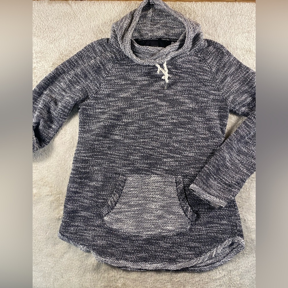 Calvin Klein performance, men’s Med pullover, turtleneck B&W Used # 47